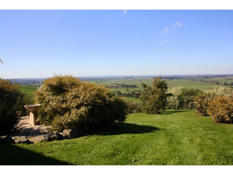 8 Neilsen Street, Outtrim VIC 3951