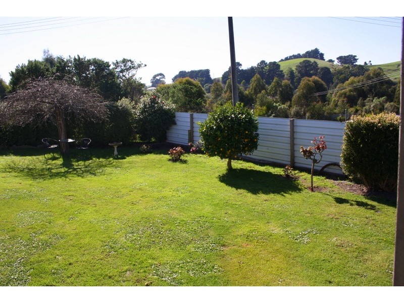 4 Queen Street, Loch VIC 3945