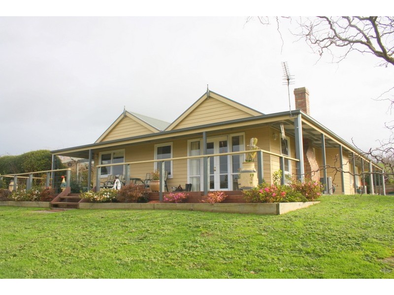 105 Stewarts Road, Kardella VIC 3951