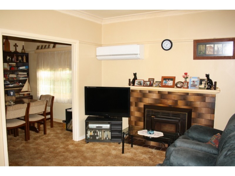 21 Smith Street, Loch VIC 3945