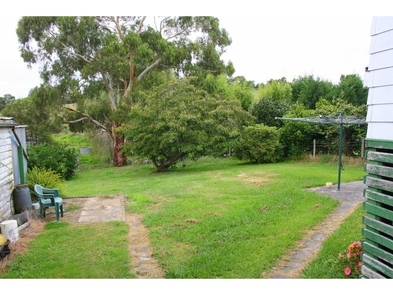 21 Smith Street, Loch VIC 3945