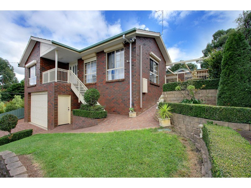 11 Griffin Road, Leongatha VIC 3953