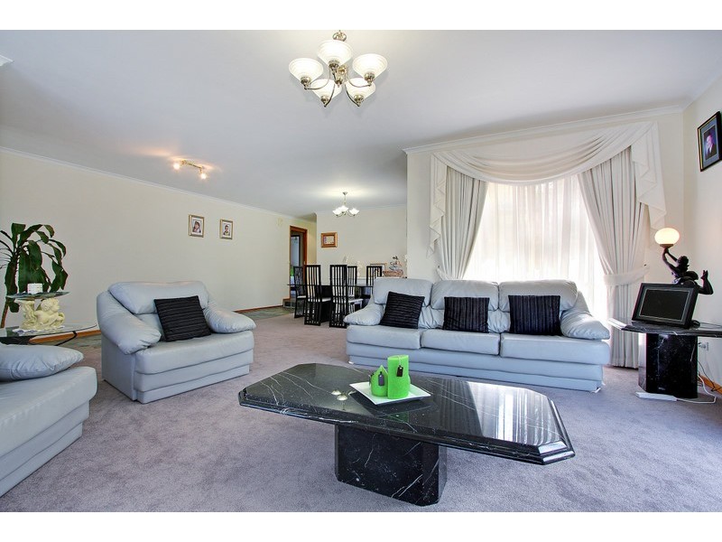 11 Griffin Road, Leongatha VIC 3953