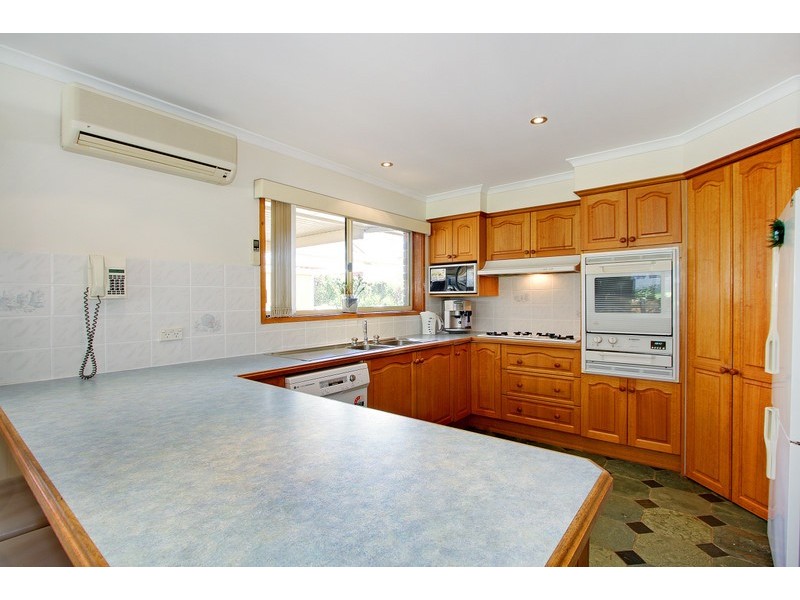 11 Griffin Road, Leongatha VIC 3953