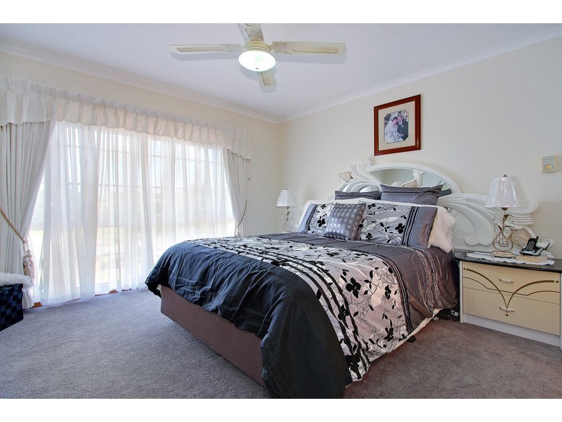 11 Griffin Road, Leongatha VIC 3953
