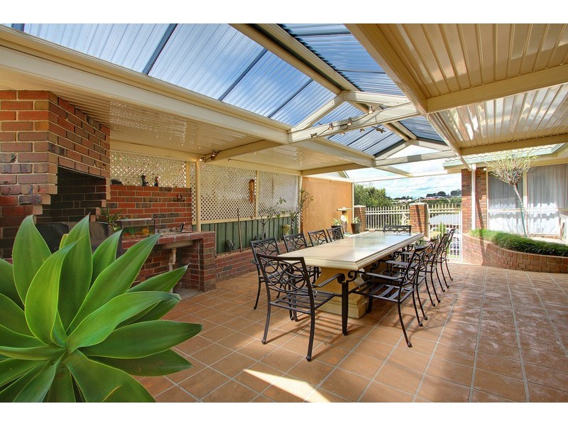 11 Griffin Road, Leongatha VIC 3953