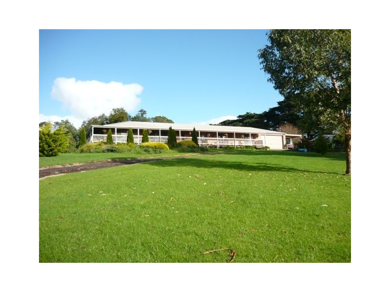 11 Roy Street, Loch VIC 3945