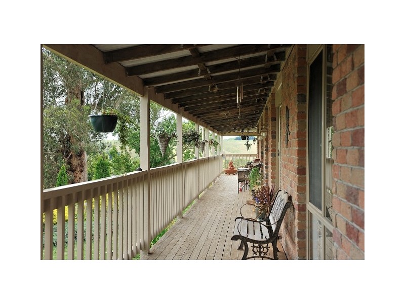 11 Roy Street, Loch VIC 3945