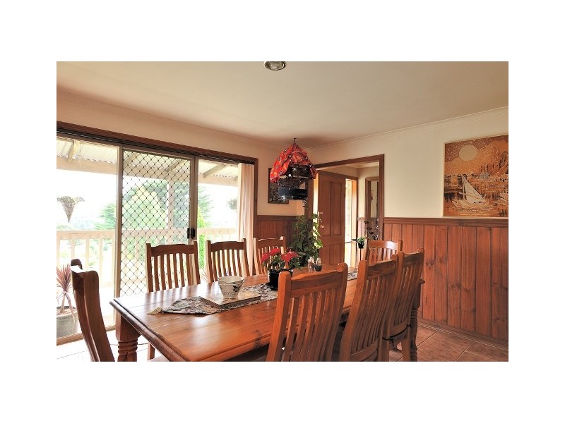 11 Roy Street, Loch VIC 3945