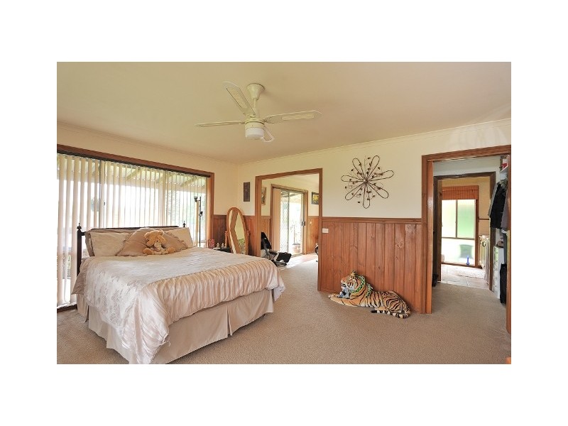 11 Roy Street, Loch VIC 3945