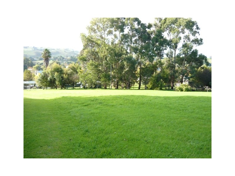 11 Roy Street, Loch VIC 3945