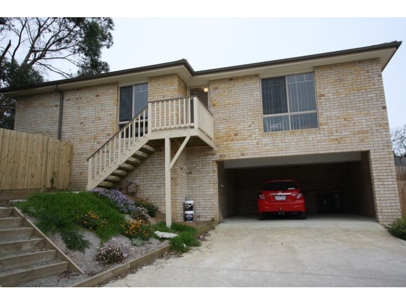 9/11 Lower Gordon Street, Korumburra VIC 3950