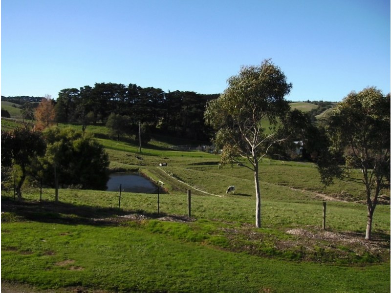 11 Hoskings Road Jeetho, Loch VIC 3945