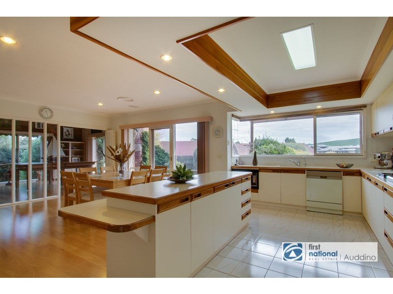 9 Valley View Parade, Korumburra VIC 3950