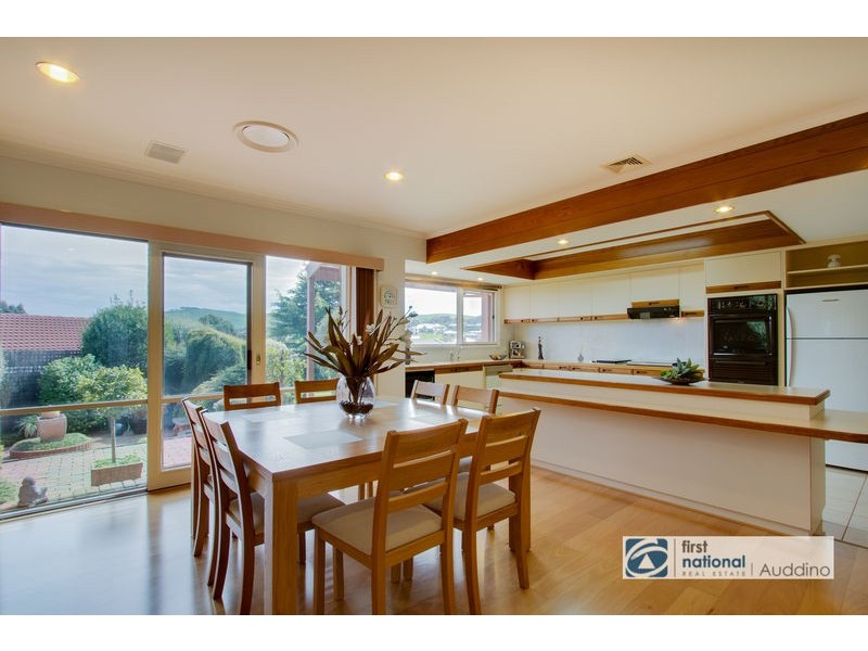 9 Valley View Parade, Korumburra VIC 3950