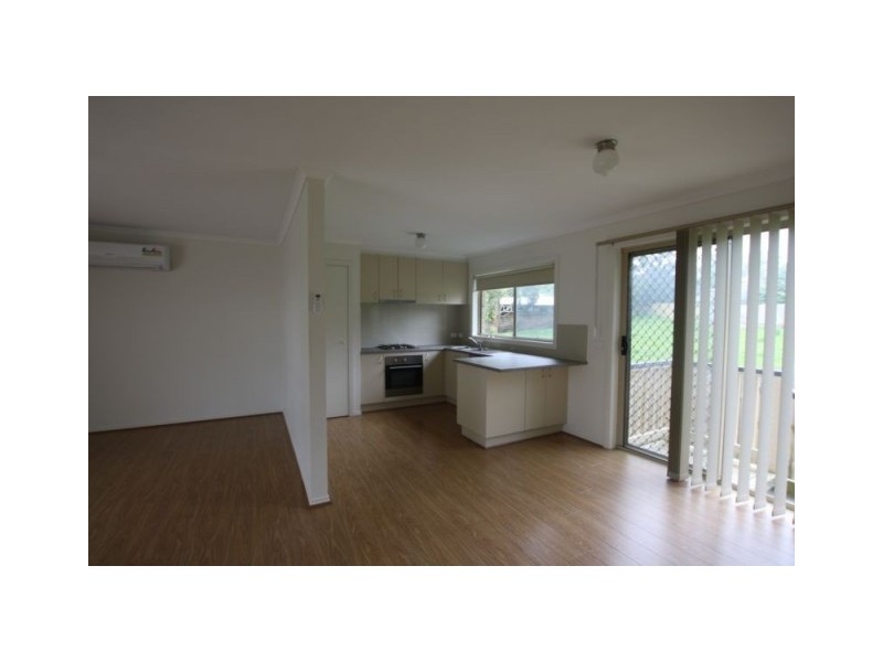 10/11 Lower Gordon Street, Korumburra VIC 3950