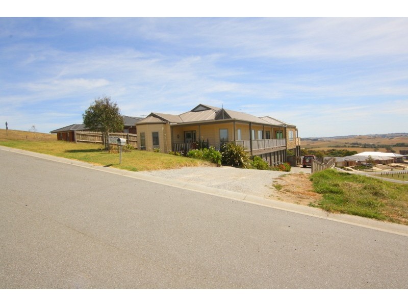 16 Abbey Road, Korumburra VIC 3950