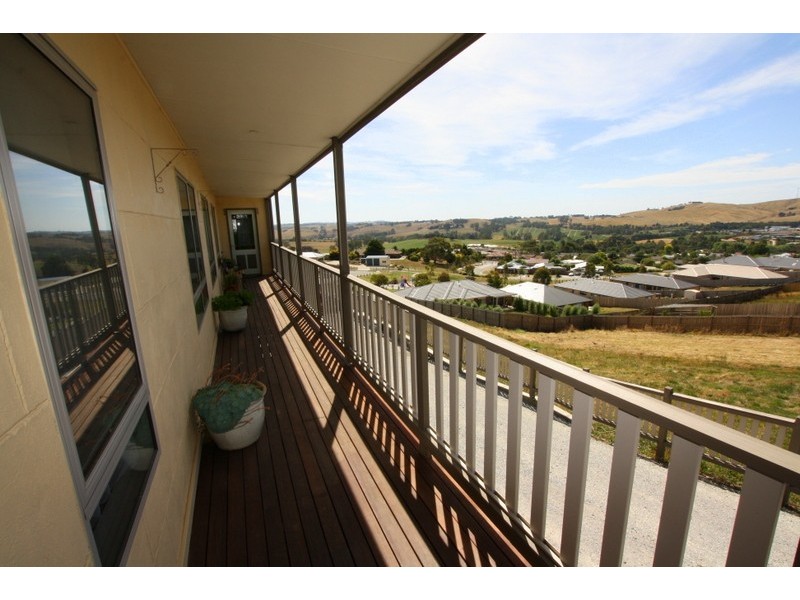 16 Abbey Road, Korumburra VIC 3950