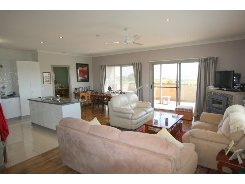 16 Abbey Road, Korumburra VIC 3950