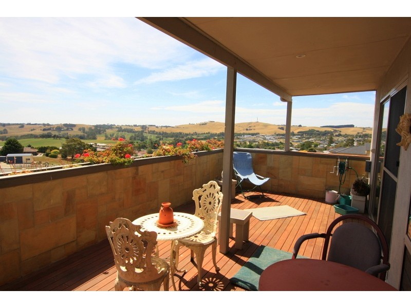 16 Abbey Road, Korumburra VIC 3950