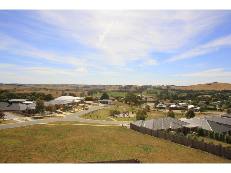 16 Abbey Road, Korumburra VIC 3950