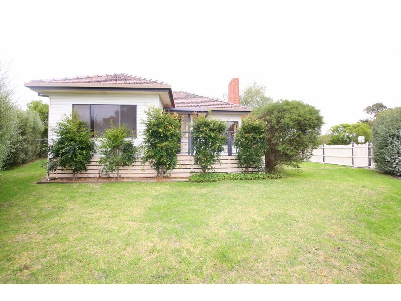 7 Commonwealth Avenue, Korumburra VIC 3950