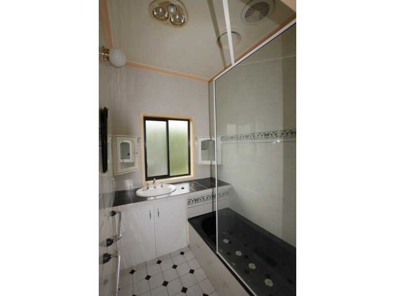 7 Commonwealth Avenue, Korumburra VIC 3950