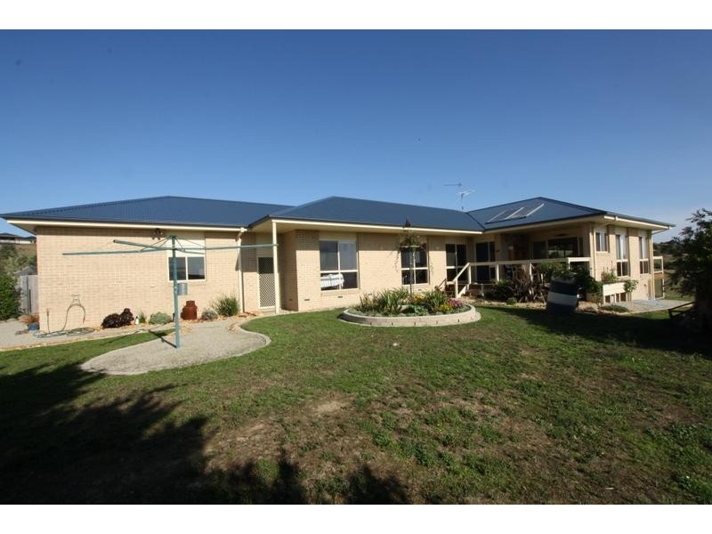 9 Fonda Dean Terrace, Korumburra VIC 3950
