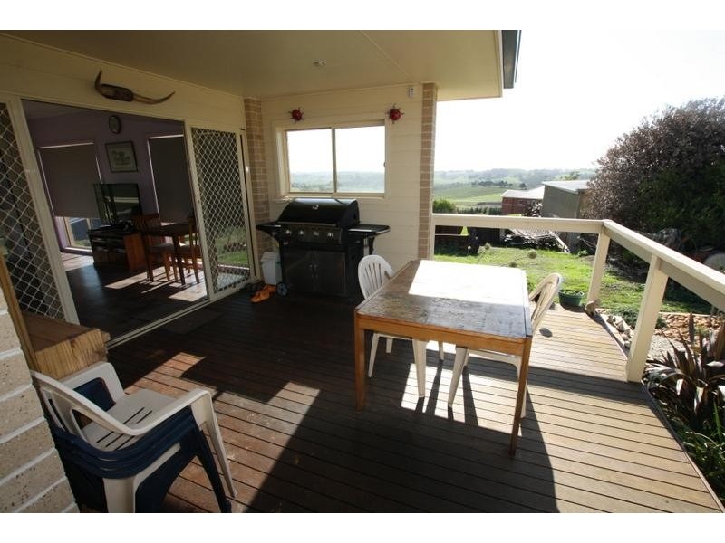 9 Fonda Dean Terrace, Korumburra VIC 3950