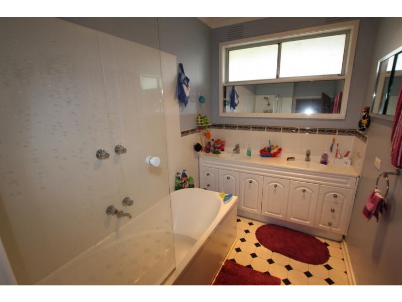 59 Main Road, Bena VIC 3946