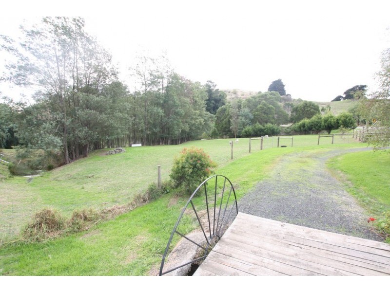 35 Loch Poowong Road, Loch VIC 3945