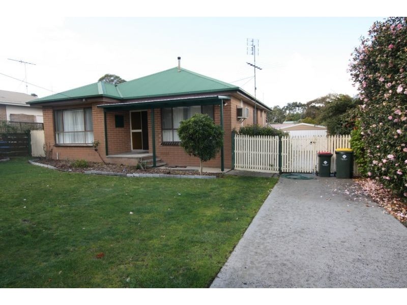 2C Ruddville Avenue, Korumburra VIC 3950