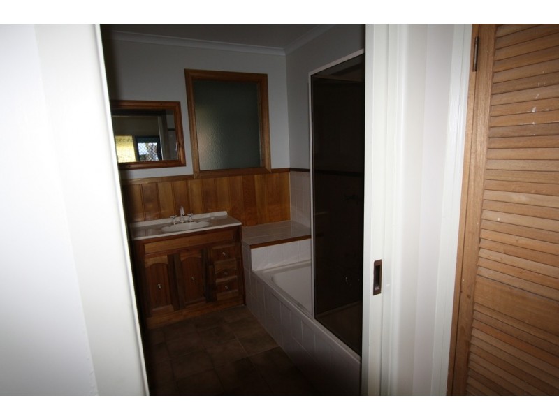 2C Ruddville Avenue, Korumburra VIC 3950