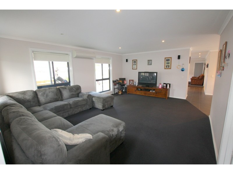 9 Isabella Boulevard, Korumburra VIC 3950