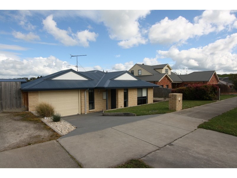 9 Isabella Boulevard, Korumburra VIC 3950