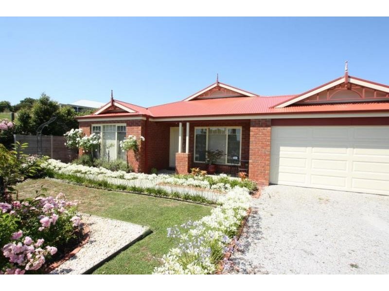 61 Hillcrest Way, Korumburra VIC 3950