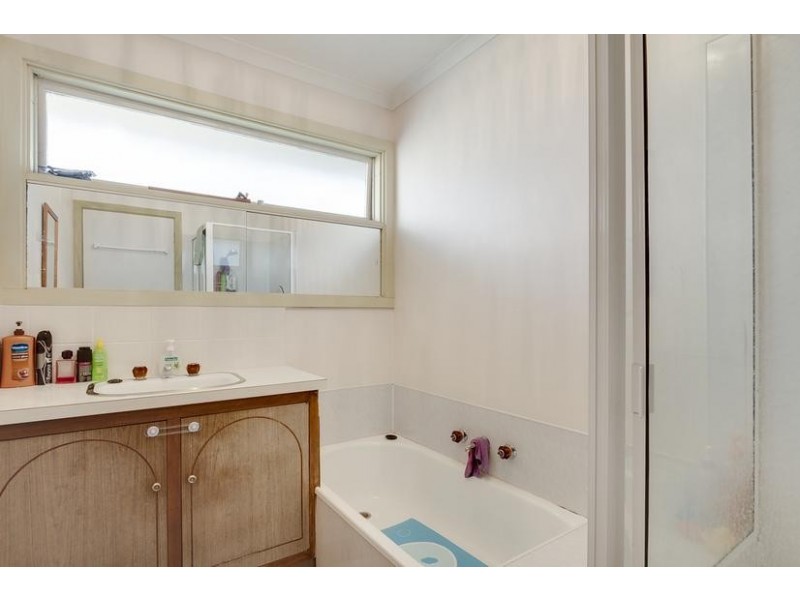 6 Commonwealth Avenue, Korumburra VIC 3950