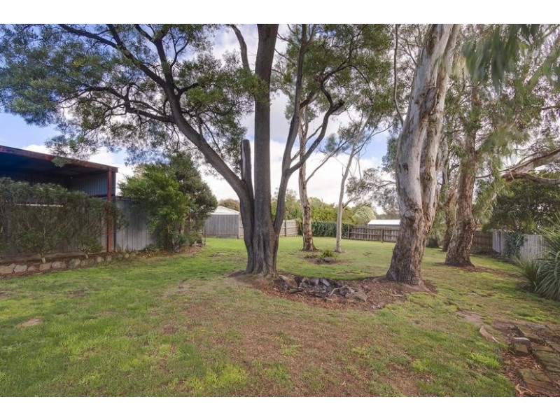 6 Commonwealth Avenue, Korumburra VIC 3950