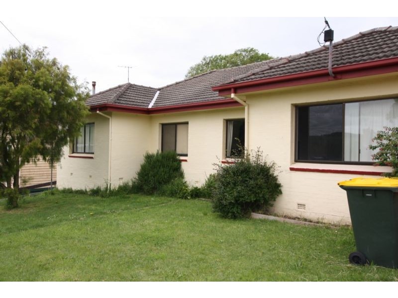 16 Bourke Street, Korumburra VIC 3950