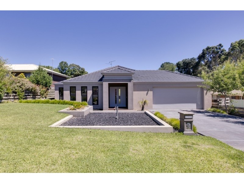 54 Valley View Parade, Korumburra VIC 3950