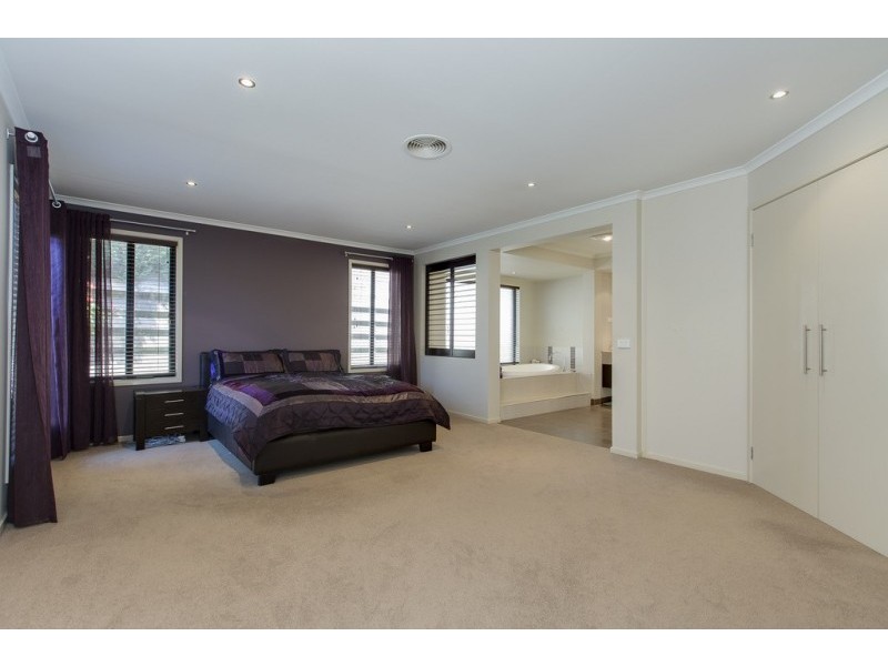 54 Valley View Parade, Korumburra VIC 3950