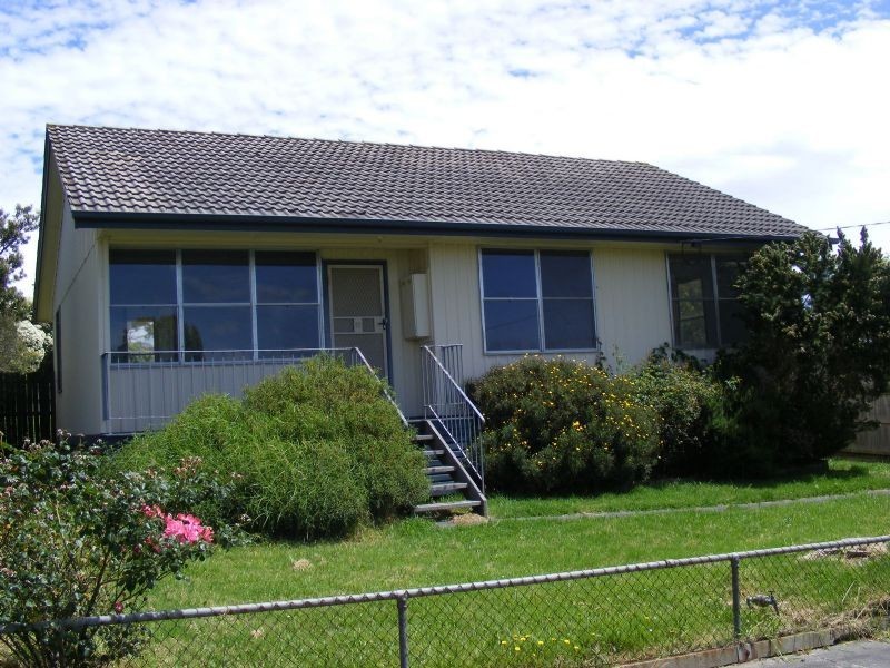 19 Hawkins Street, Korumburra VIC 3950