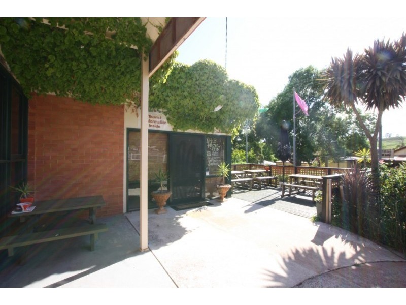 10 Smith Street, Loch VIC 3945