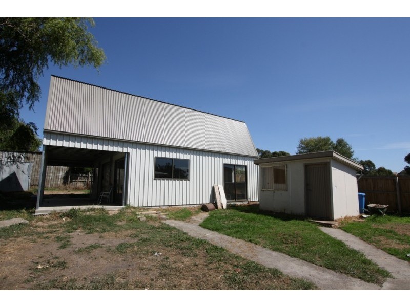 15 Queen Street, Loch VIC 3945