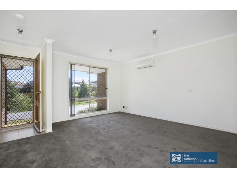 8/10. Woodford Place, Korumburra VIC 3950
