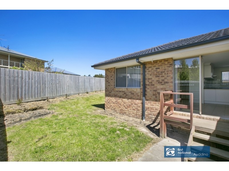 8/10. Woodford Place, Korumburra VIC 3950
