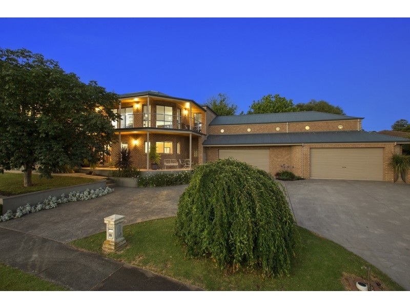 22 Valley View Crescent, Leongatha VIC 3953