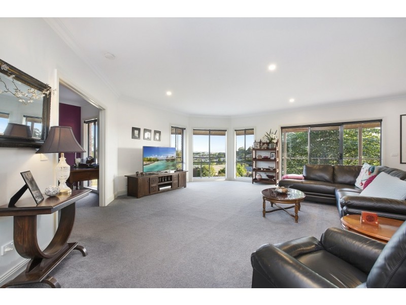 22 Valley View Crescent, Leongatha VIC 3953