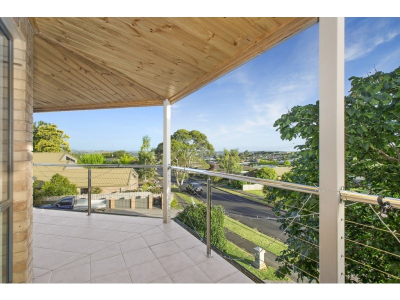 22 Valley View Crescent, Leongatha VIC 3953