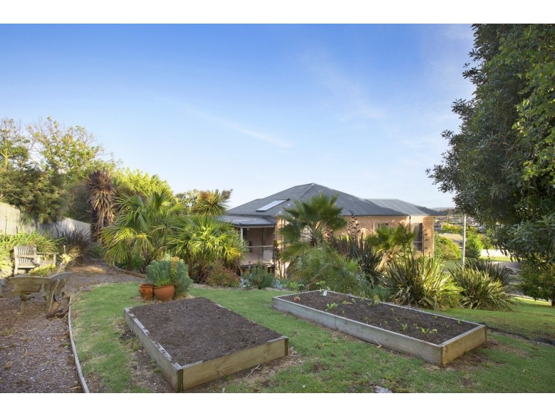 22 Valley View Crescent, Leongatha VIC 3953